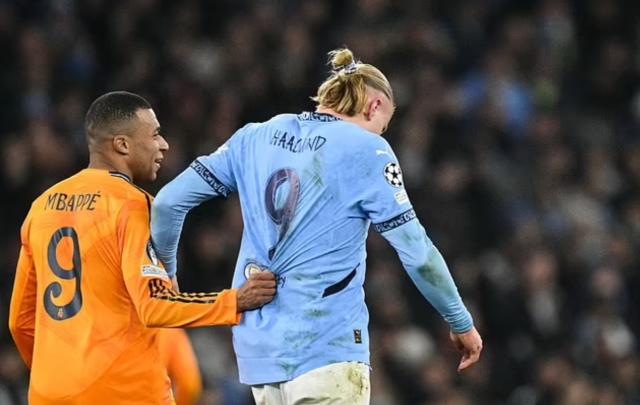 天天盈球即时比分直播-对于“新绝代双骄”这个过时概念，亨利有一番高见