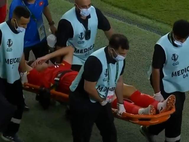 天天盈球即时比分直播-早日康复！越南队后卫韧带撕裂将伤停9个月：他父亲整夜难眠！