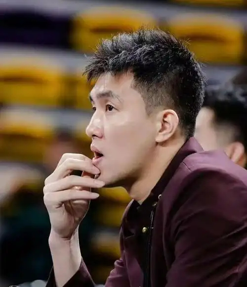 天天盈球网-仅打3场，广州为何不交易郭艾伦？谁注意他赛后举动，杨鸣选错了|男篮|广州男篮|徐昕|同曦男篮|篮板_新浪体育_新浪新闻